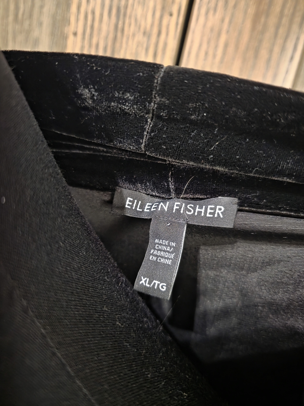 Eileen Fisher Black Velvet Jacket - Picture 3 of 4